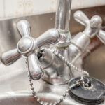 How to Fix a Leaky Faucet ?